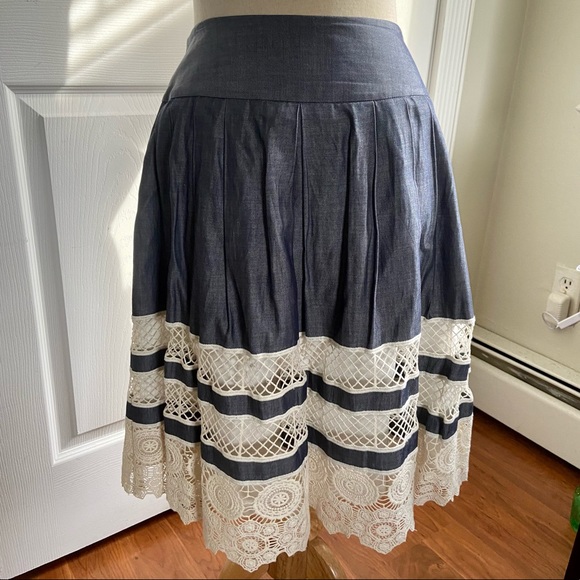 Ann Taylor Blue & Ivory Lace Skirt - Picture 7 of 9